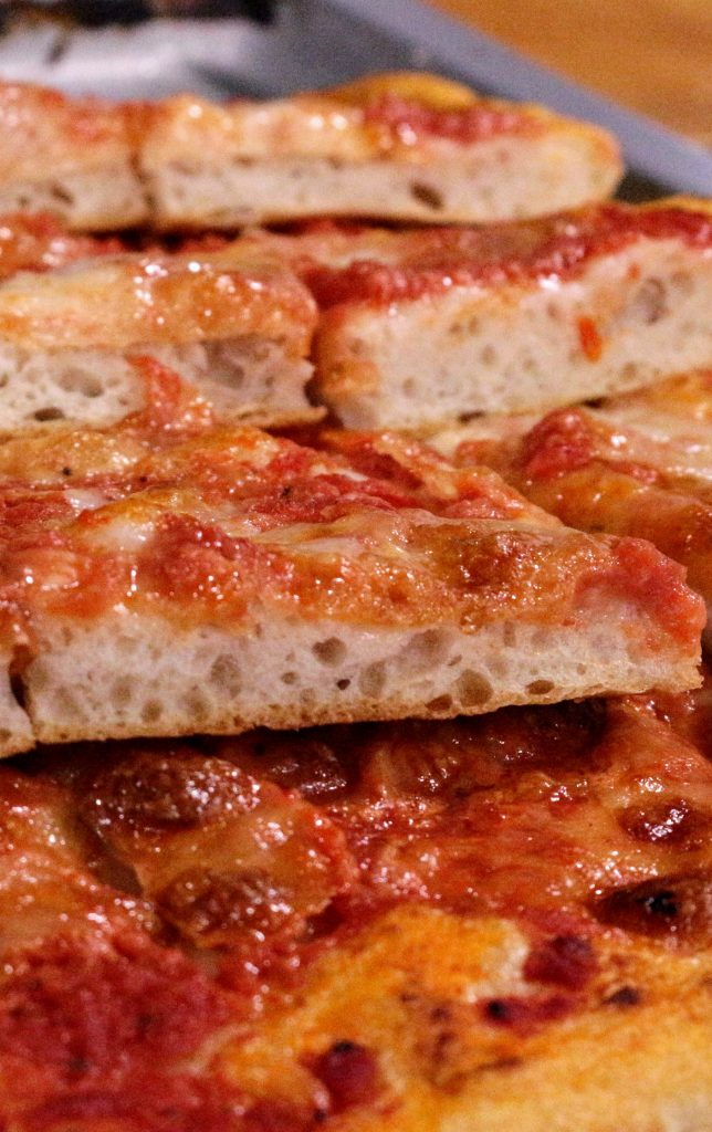 ricetta della pizza in teglia